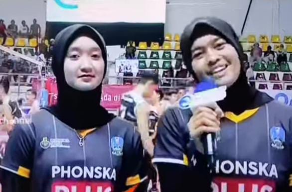 Dua pemain voli