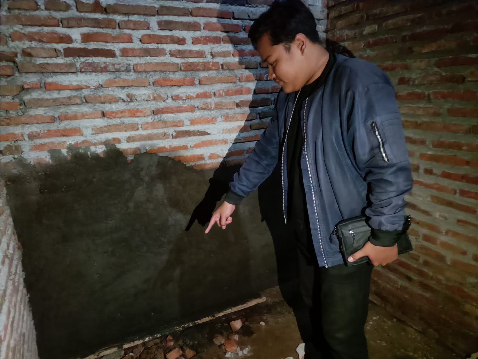 Ditemukan bahan kimia berbahaya di salah satu rumah tak berpenghuni di Jalan Imam Bonjol