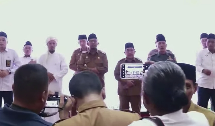Peringatan Maulid Nabi Muhammad SAW yang digelar Pemerintah Kabupaten (Pemkab) Sumenep di Pendopo Agung Keraton,
