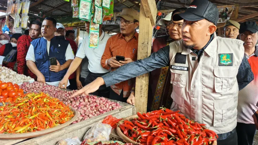 Antisipasi Gejolak Harga Ramadan, Bupati Fauzi Pantau Langsung Denyut Pasar Anom