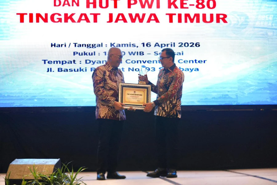 Said Abdullah Sabet Penghargaan PWI Jatim di HPN 2026