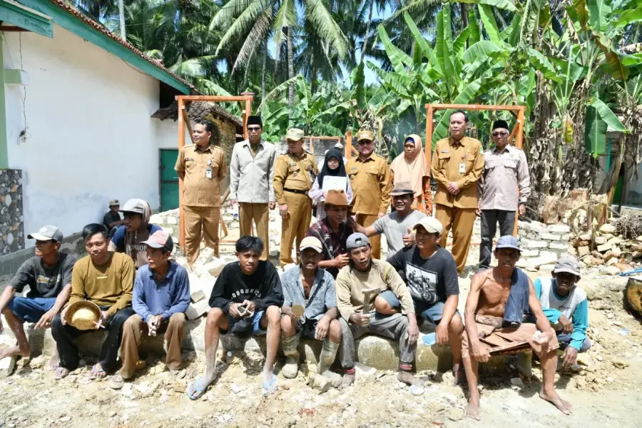 Bantu Pembangunan Rumah Layak Huni untuk Anak Yatim, Wabup Tekankan Sinergi dan Gotong Royong