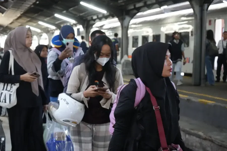 penumpang di wilayah PT Kereta Api Indonesia Daerah Operasi 9 Jember
