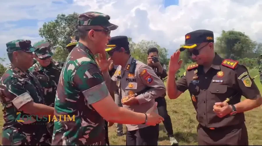 Pangdam V/Brawijaya, Rudy Saladin, turun langsung meninjau progres pembangunan