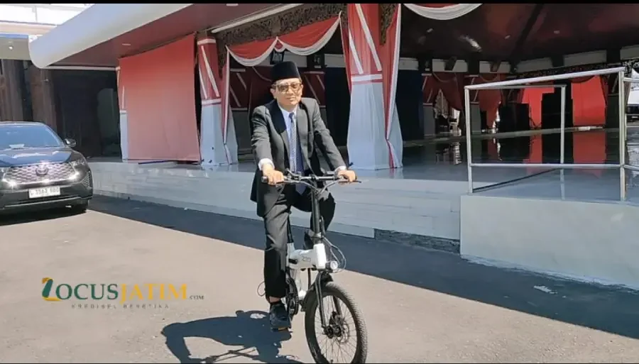 Gowes ke Pendopo, Sekda Sampang Ajak ASN Terapkan Budaya Hidup Sehat dan Hemat Energi
