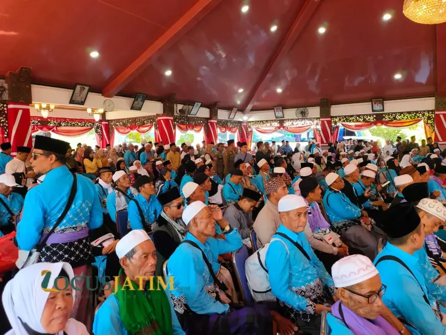 Sebanyak 618 jemaah yang tergabung dalam Kloter 67 dan Kloter 68 tiba di Kabupaten Sampang dan disambut di Pendopo Trunojoyo