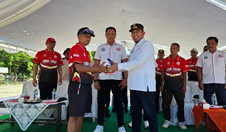 Sumenep Raih Kehormatan Gelar Kejurprov Voli Pantai U-17