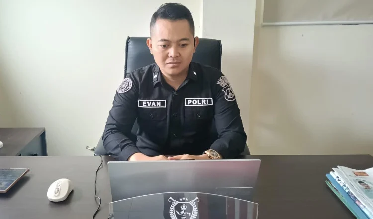 Terindikasi Pakai Sabu, Seorang Ayah di Pamekasan Pilih Serahkan Anak ke Polisi