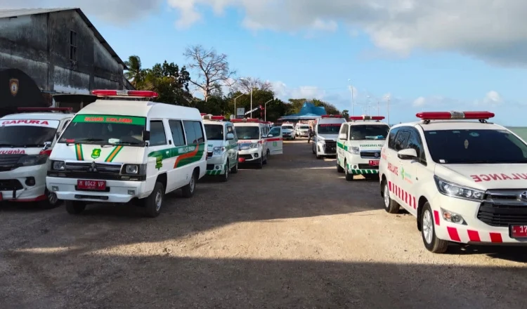 Fokus Penyelamatan Korban, Pemkab Sumenep Kerahkan Tim Medis dan Ambulans ke Pelabuhan Kalianget