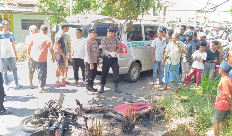 kecelakaan lalu lintas maut di Jalan Raya Palengaan, Dusun Galisan, Desa Rombuh, Kecamatan Palengaan, Kabupaten Pamekasan,