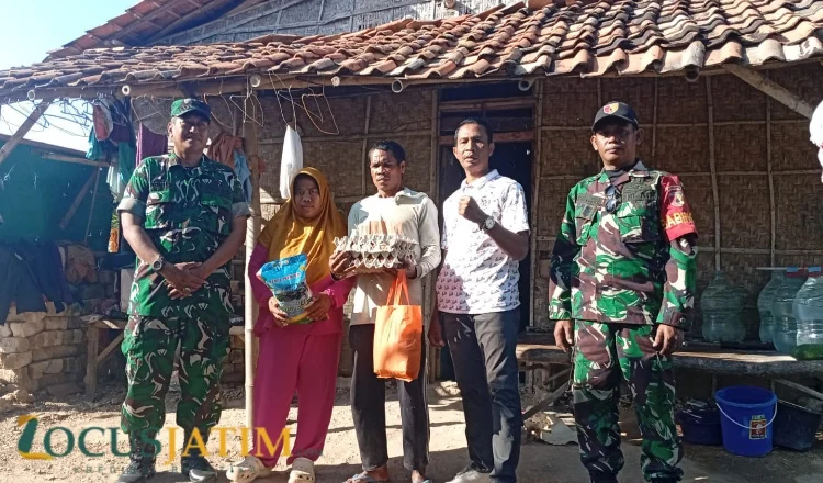TNI dan AWAS Sambangi Rumah Dul Rahman (39), warga Dusun Rabasan, Desa Gulbung, Kecamatan Pangarengan, Kabupaten Sampang.