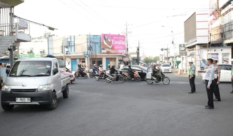 arus lalu lintas di Jalan Samanhudi resmi dibalik dari pola sebelumnya.