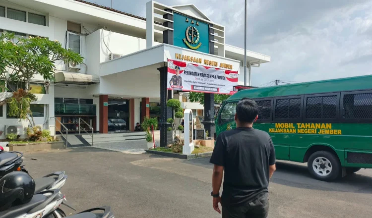 Penyidikan kasus dugaan korupsi pengadaan makanan dan minuman untuk kegiatan Sosialisasi Program Pembentukan Peraturan Daerah (Sosperda) DPRD Jember